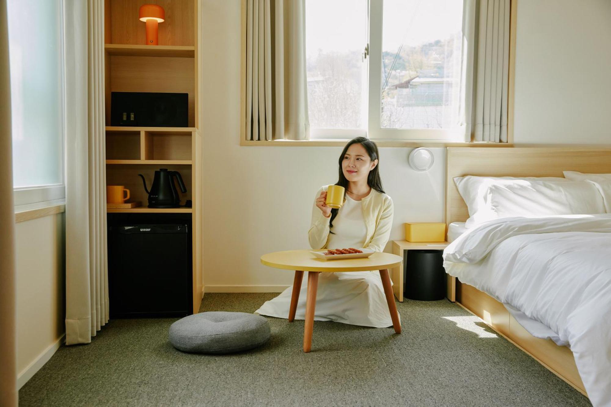 명동 꼬모